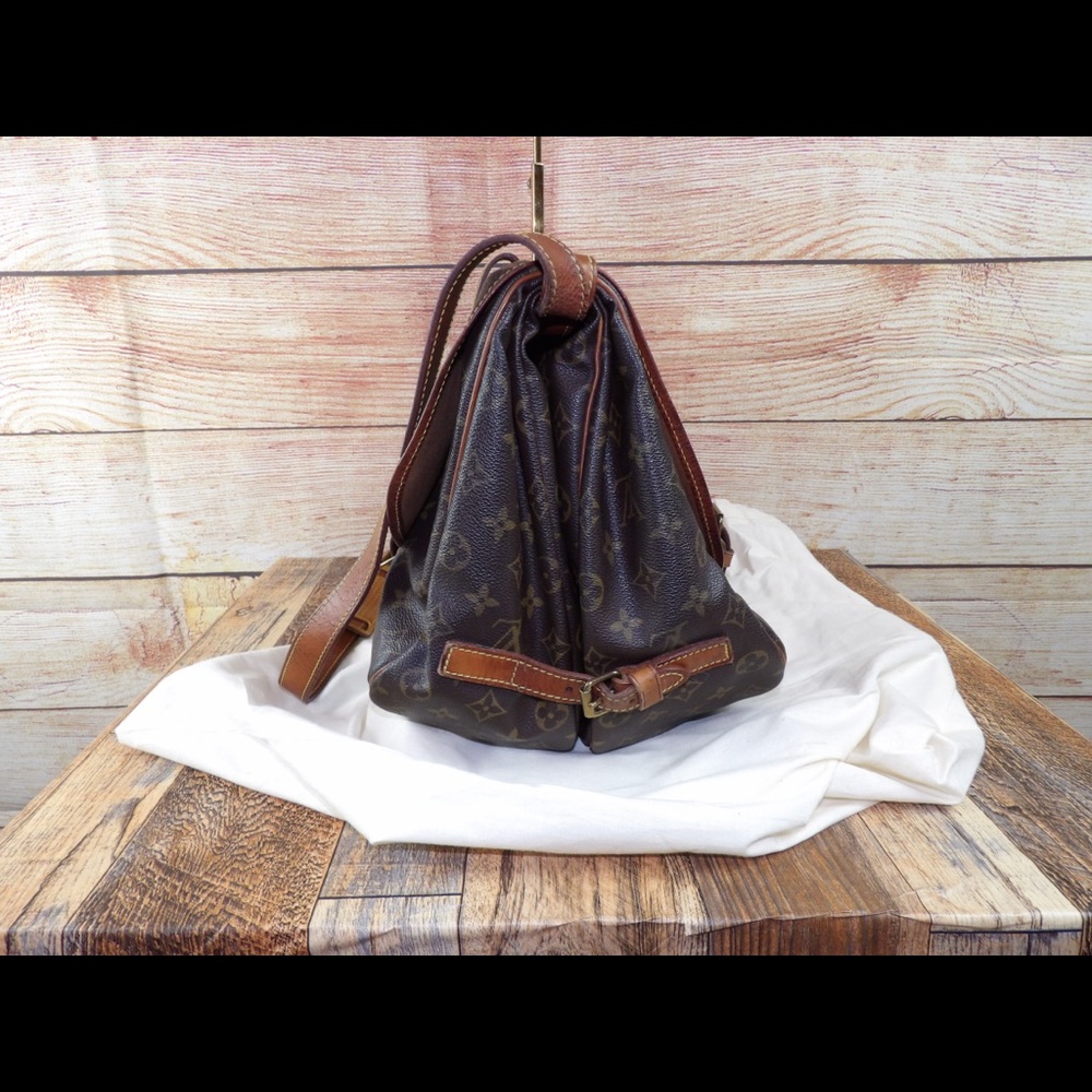 Louis Vuitton Saumur 35 iconic shoulder handbag - Picture 6 of 15